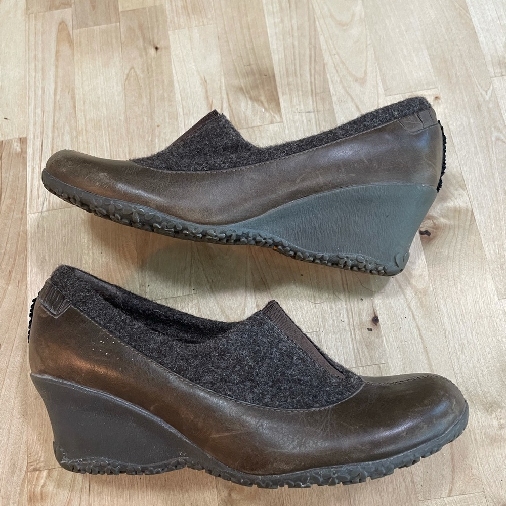 Merrell Wedge Size 8 - Picture 3 of 4
